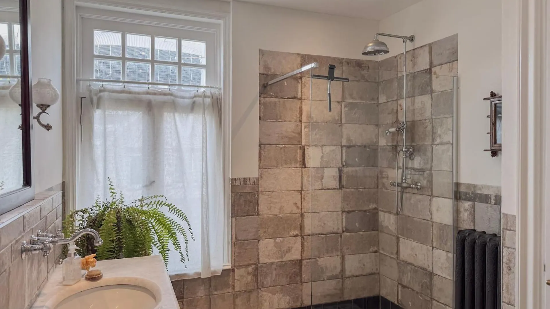 Romantische Kamer Nabij Centrum Eindhoven Bed & Breakfast